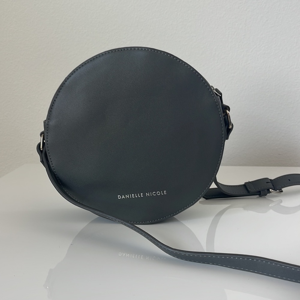 Danielle Nicole Snow White Purse - image 2